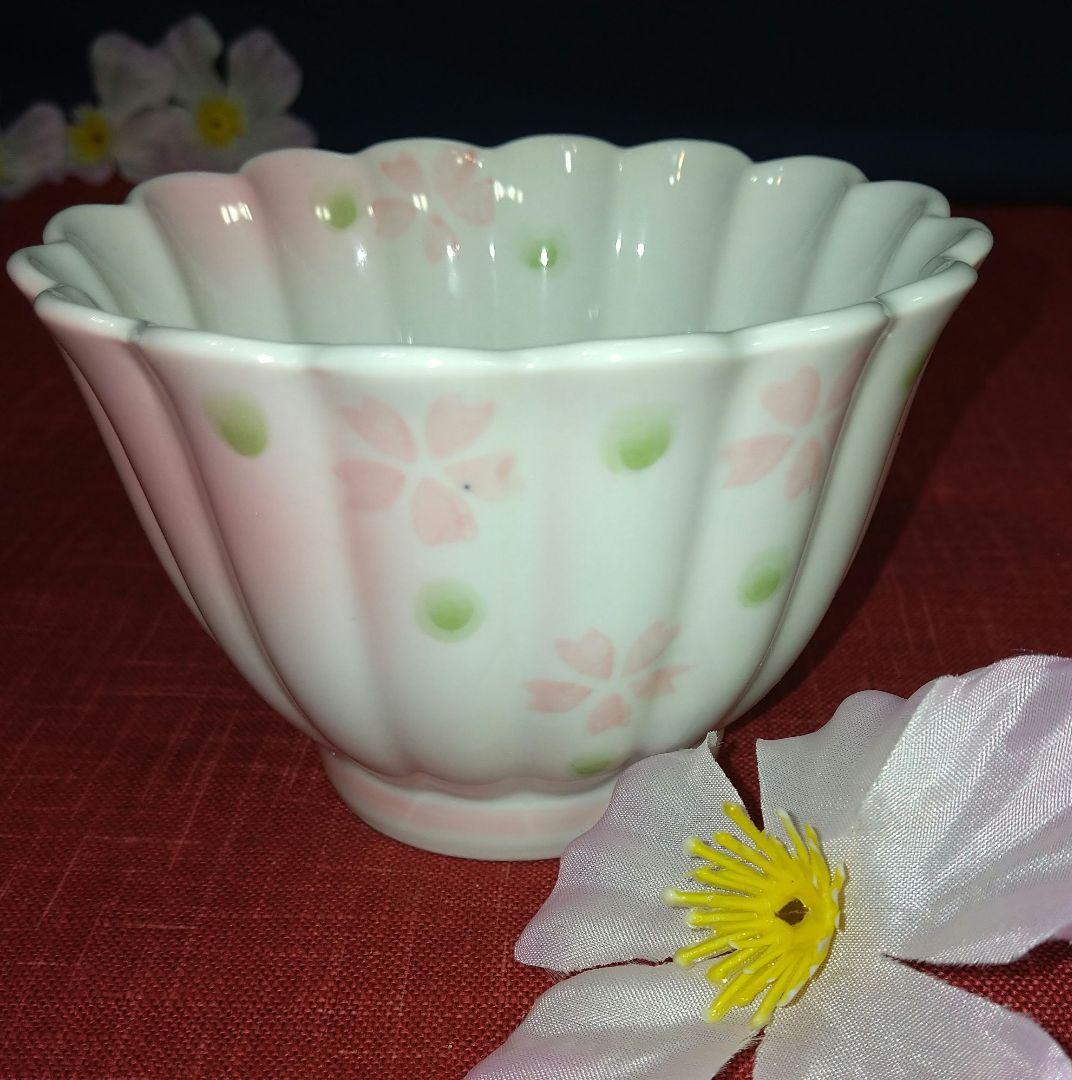 ♣素敵な桜【おもてなし】⬛有田焼・一峰・三峰窯の春桜柄輪花皿・長皿⬛２組４皿