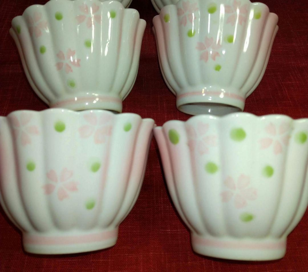 ♣素敵な桜【おもてなし】⬛有田焼・一峰・三峰窯の春桜柄輪花皿・長皿⬛２組４皿