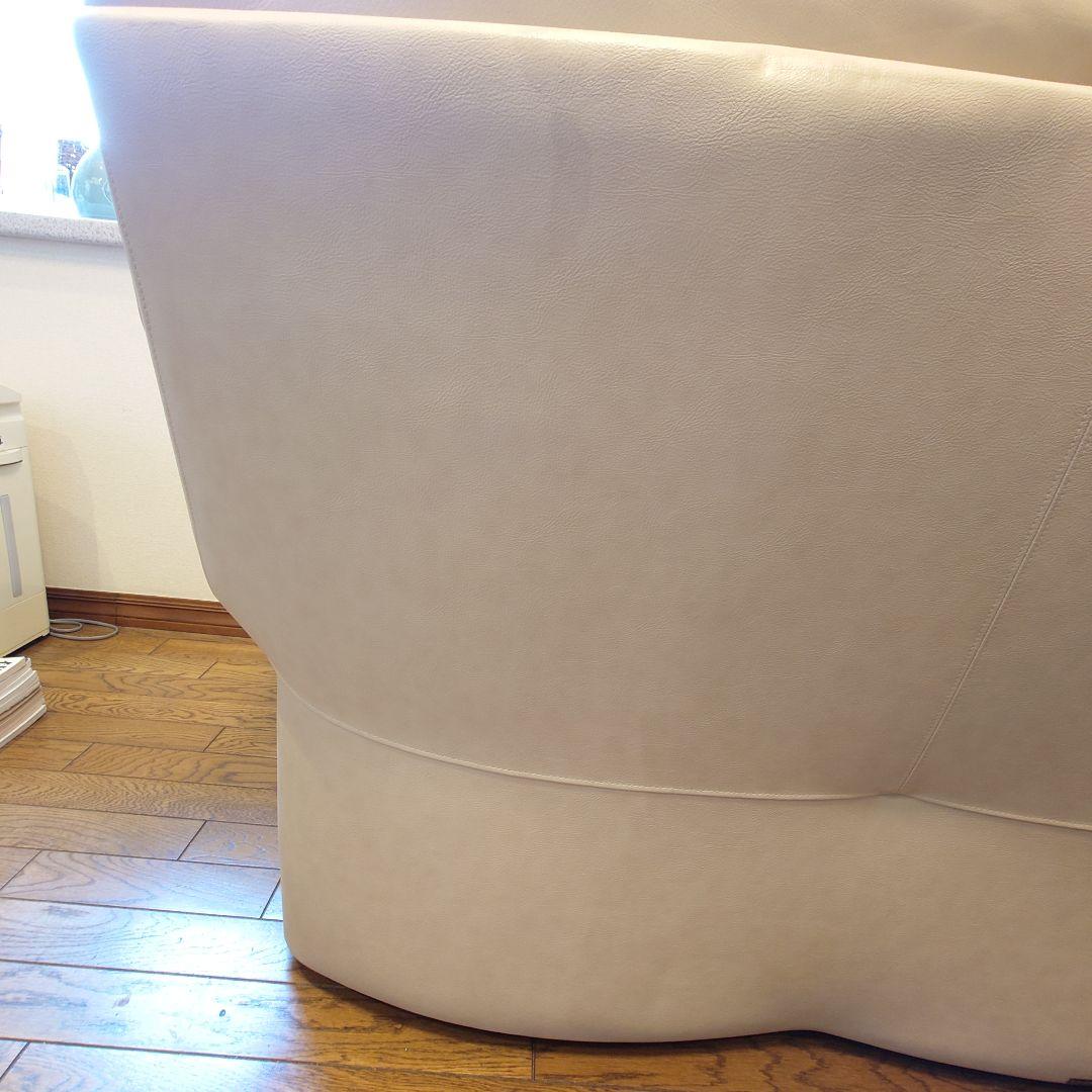 カリモク　本革　レザー　クリーム色レザー3人掛けソファ