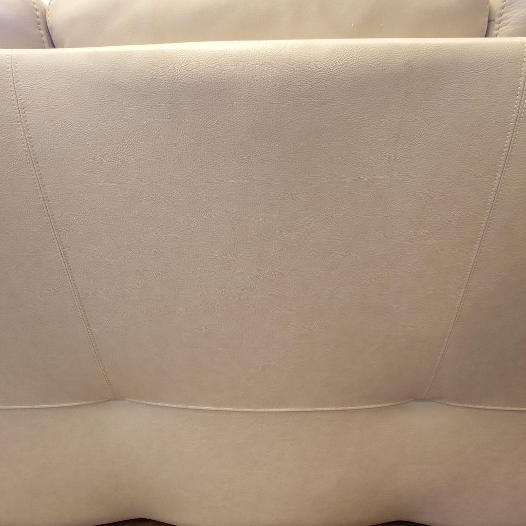 カリモク　本革　レザー　クリーム色レザー3人掛けソファ
