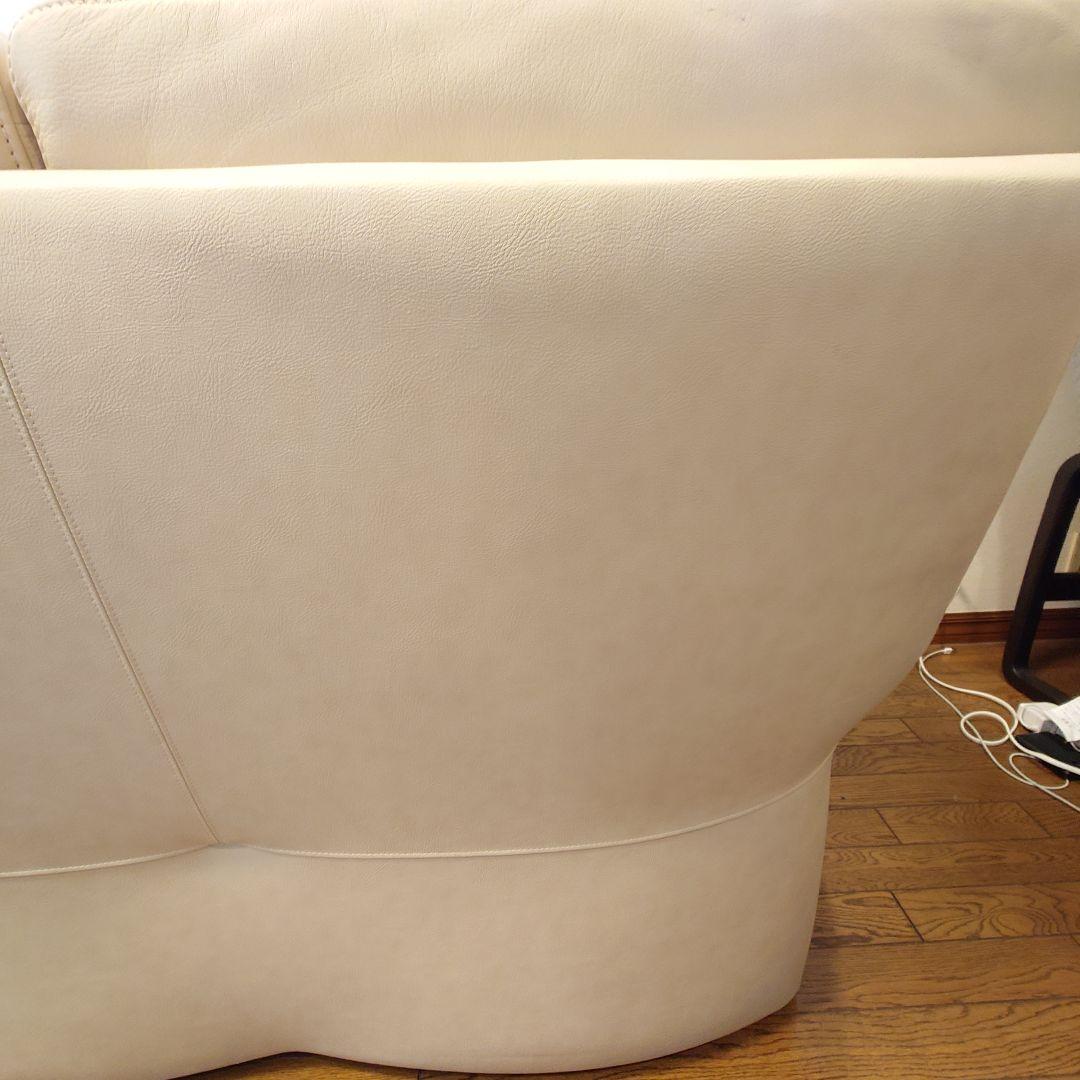 カリモク　本革　レザー　クリーム色レザー3人掛けソファ