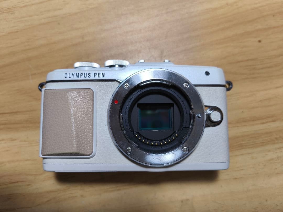 OLYMPUS PEN E-PL7 ホワイト / シャッター約6000回