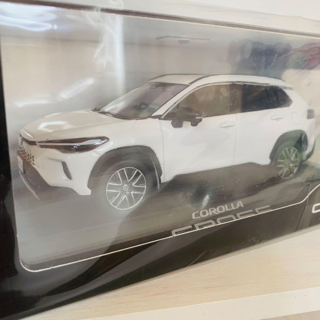 [新品]トヨタ COROLLA CROSS カローラクロス ミニカー 後期型