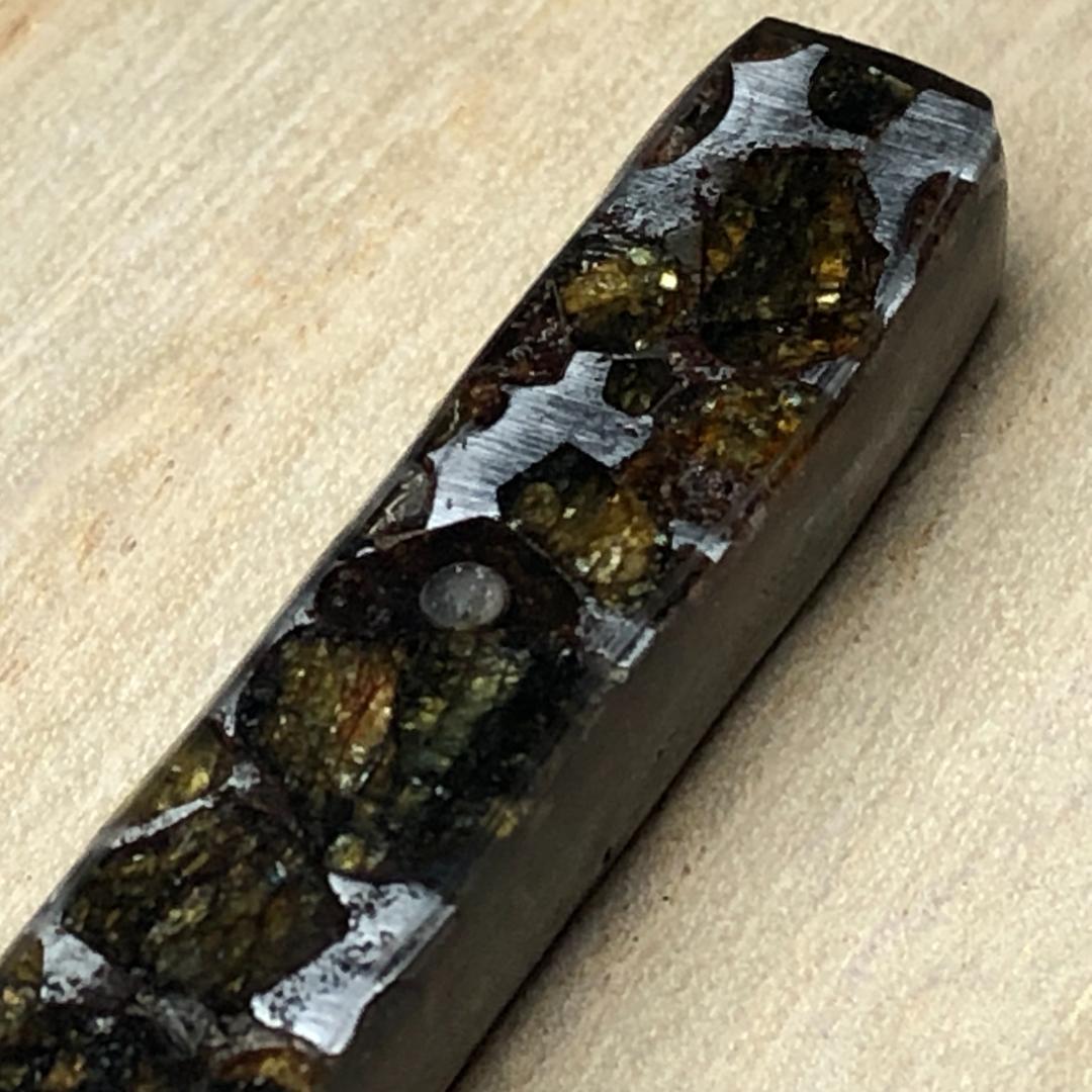パラサイト隕石 隕石　石鉄隕石　セリコ隕石 美品　重さ約15ｇ　共箱
