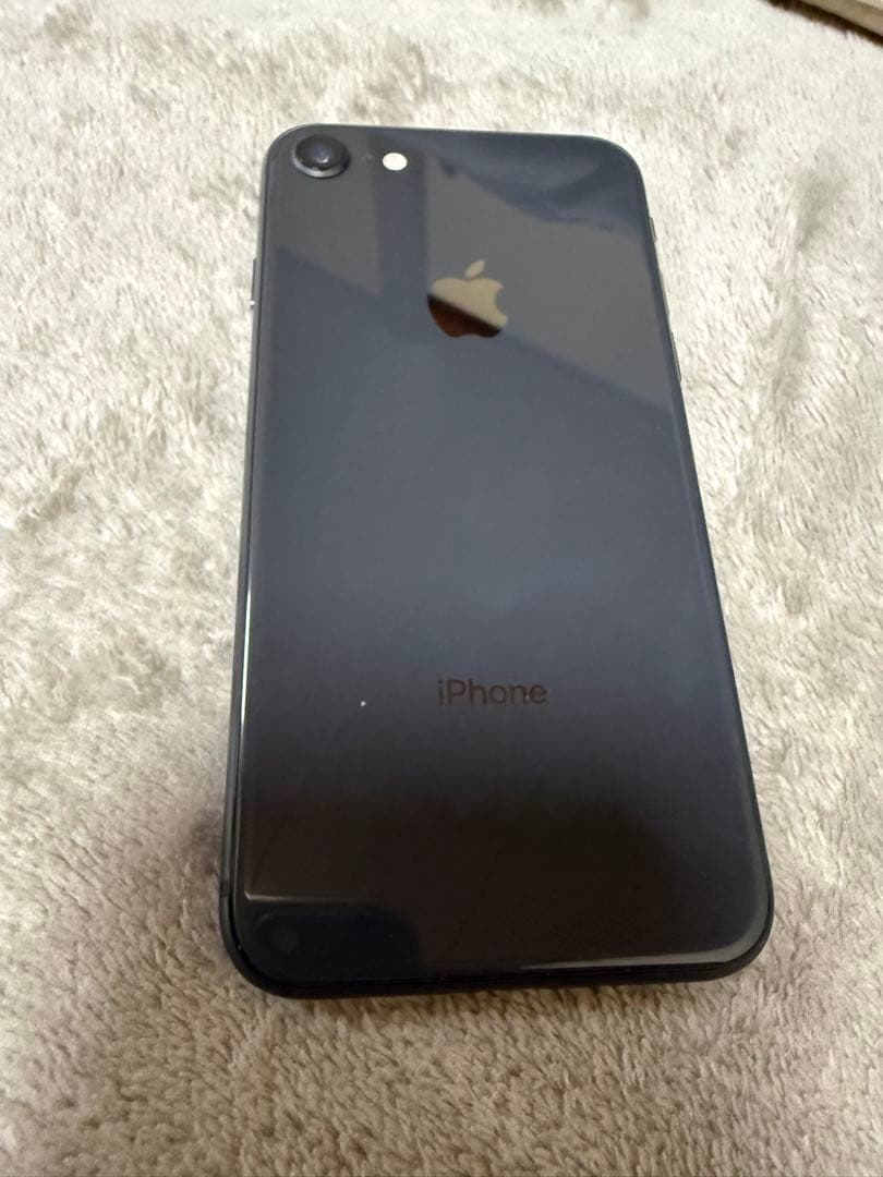 Apple iPhone 8 スペースグレー 本体割れ無し