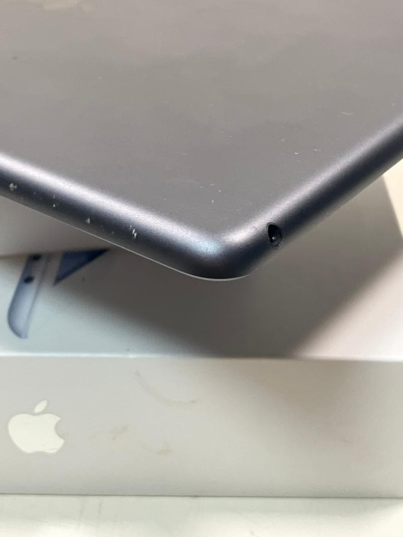 iPad 7世代　128GB グレー　WI-FI カバーガラス付