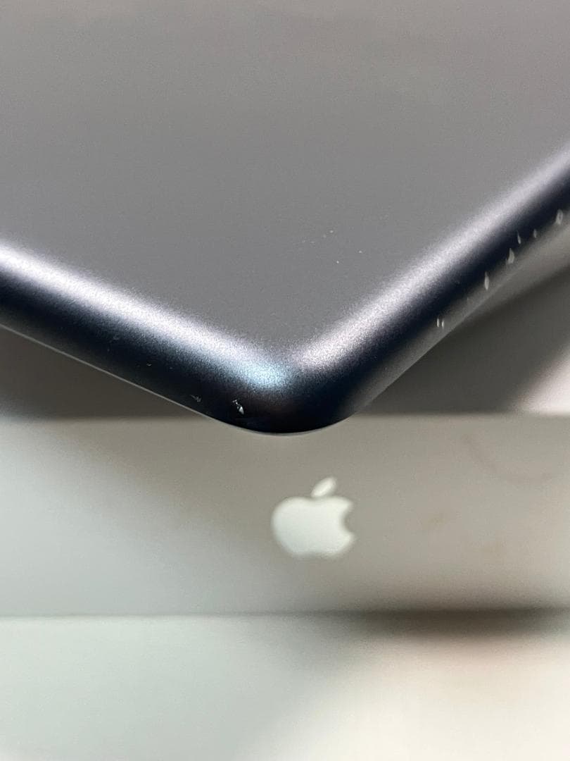 iPad 7世代　128GB グレー　WI-FI カバーガラス付