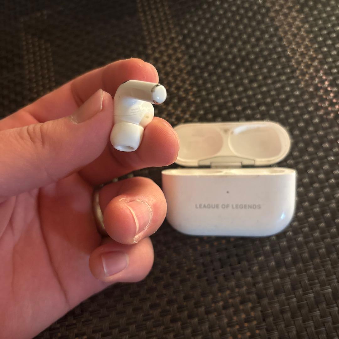 AirPods Pro 左耳のみ