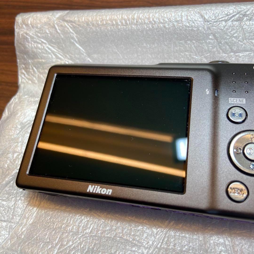 Nikon COOLPIX S3300 デジカメ ほぼ新品 3339