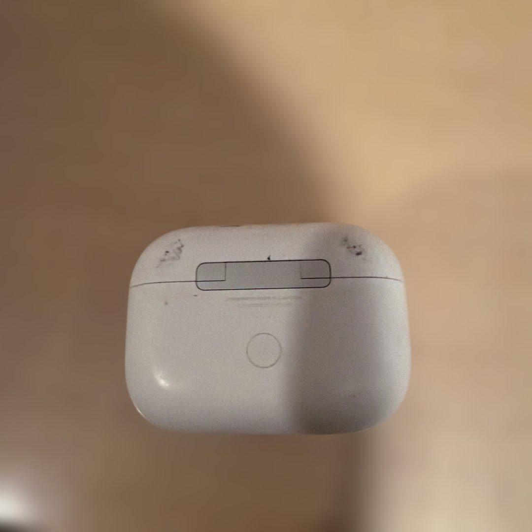 AirPodsプロ2本物です値下げ可