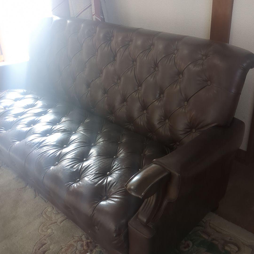 合皮三人掛けソファ