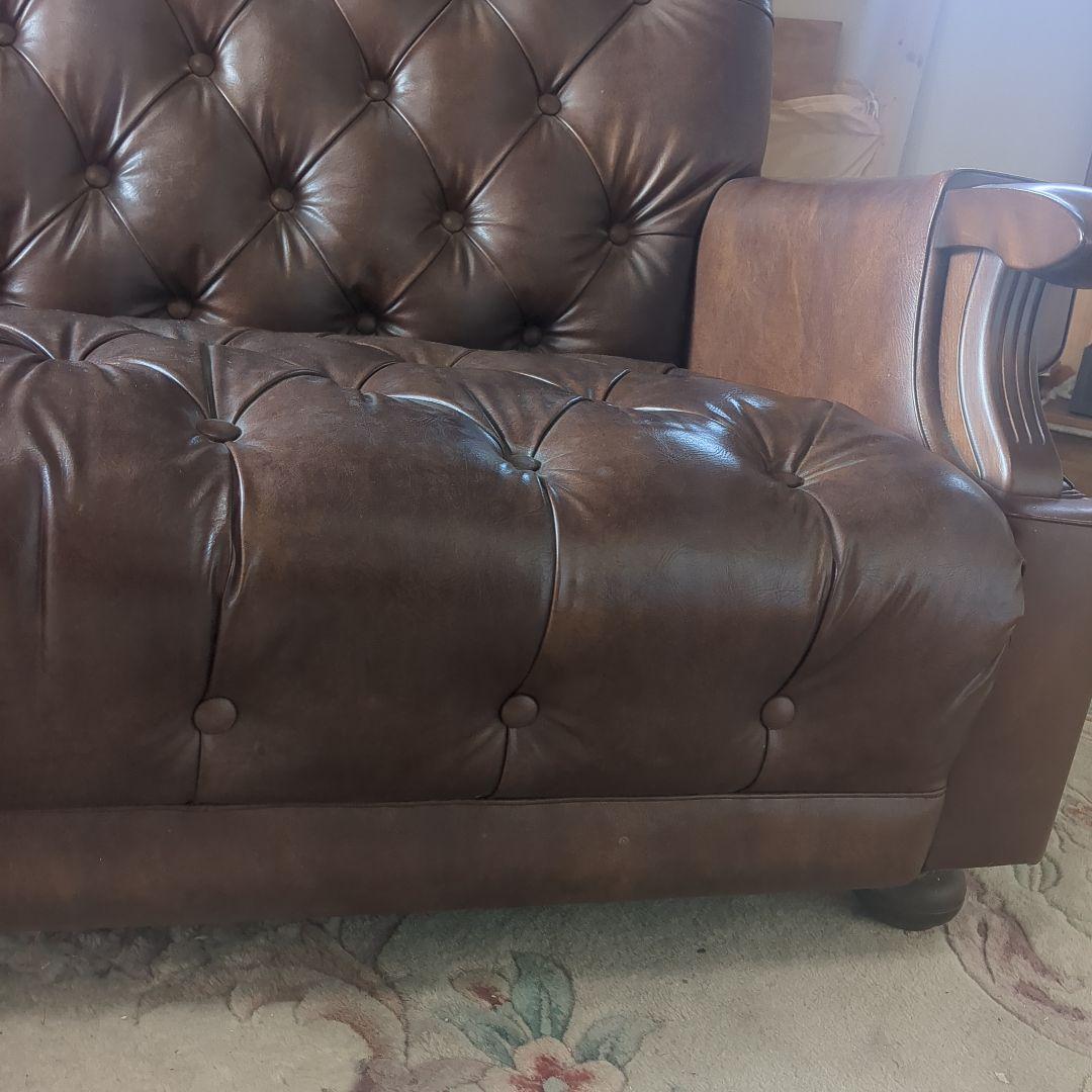 合皮三人掛けソファ