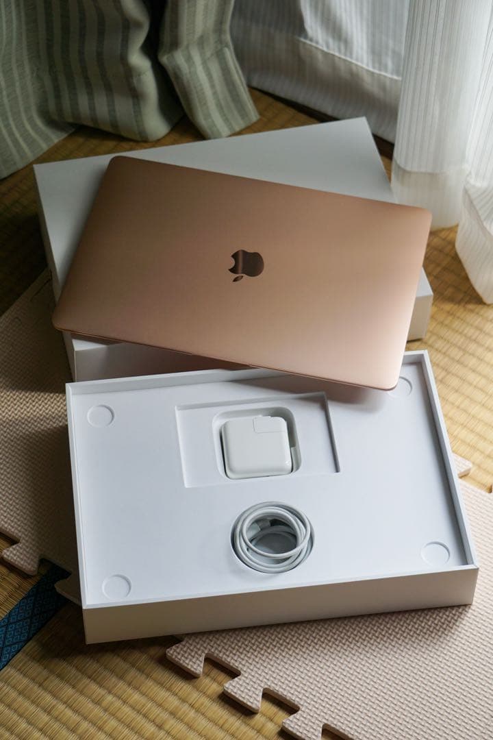MacBook本体 Macbook Air 13in Apple M1 Chip