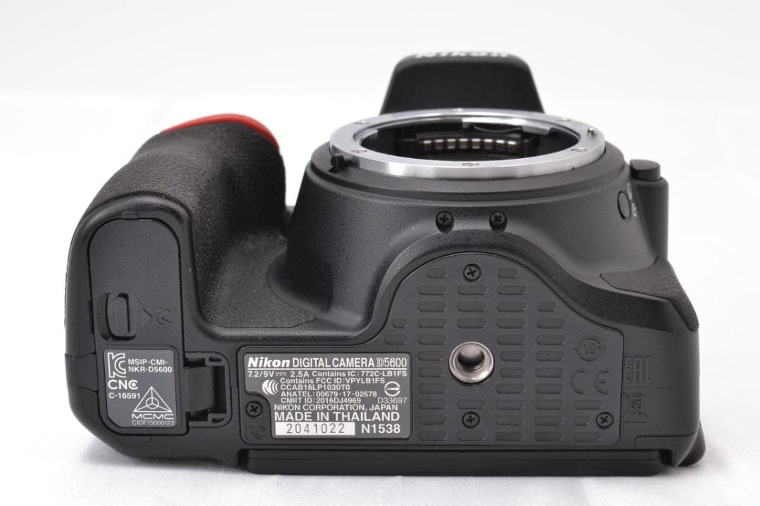 ■ 美品 ■ ニコン　Nikon D5600 ダブルズームキット 元箱付
