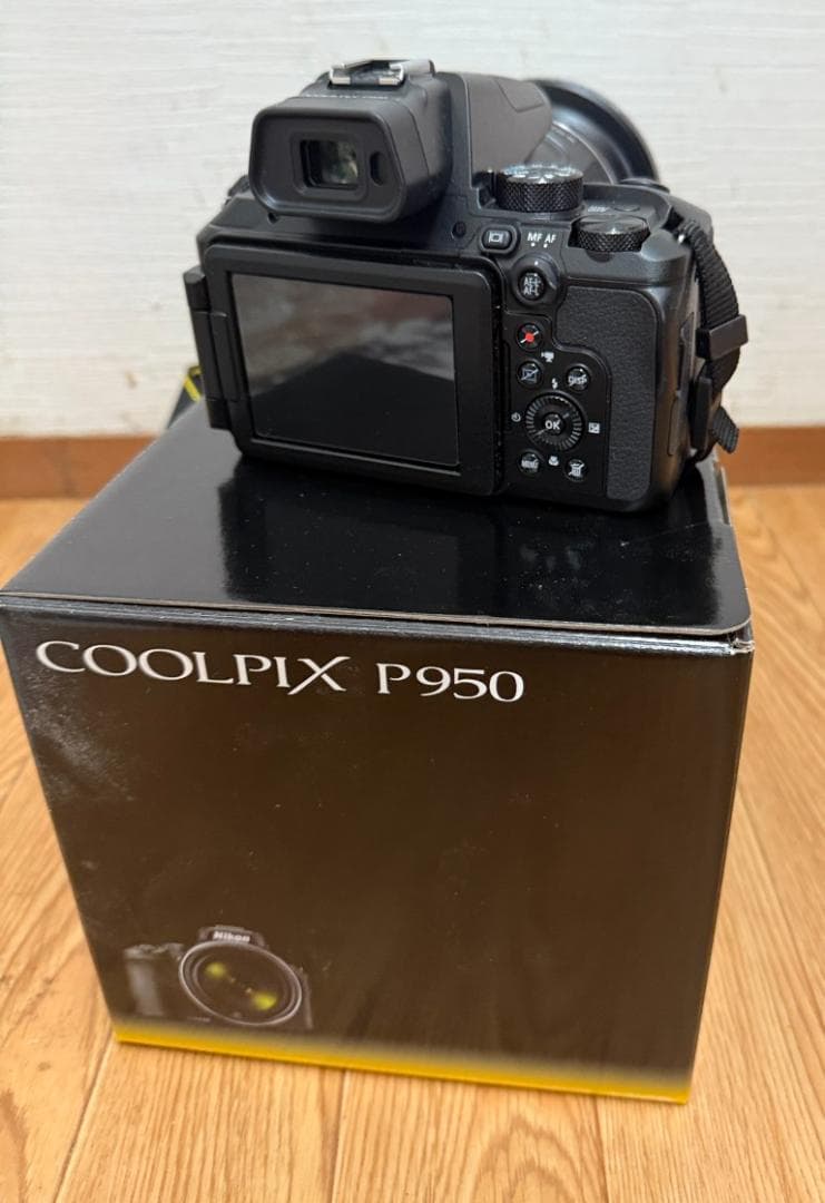 Nikon COOLPIX P950 本体と付属品&延長保証