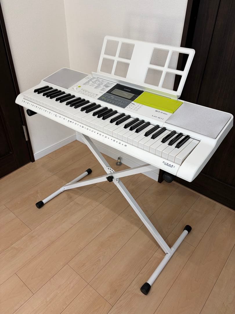 カシオ　光ナビゲーションキーボードLK-511 カバーおまけ （スタンド別売）