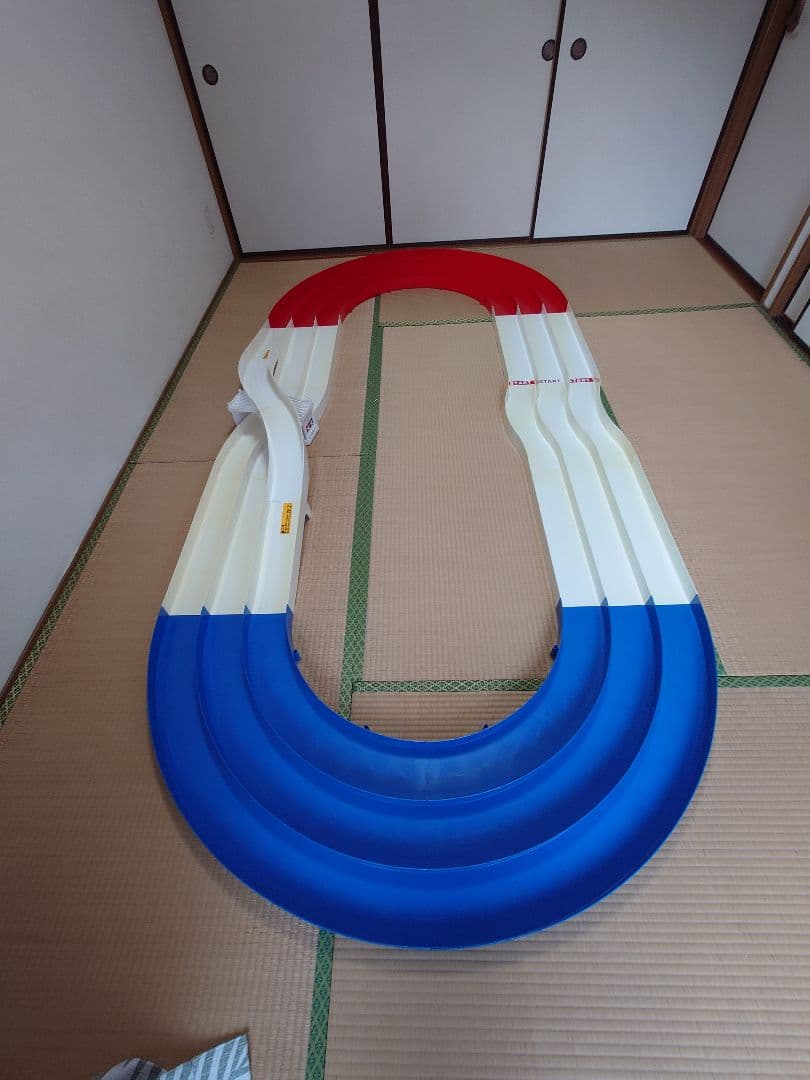 ミニ四駆コースとパーツセット