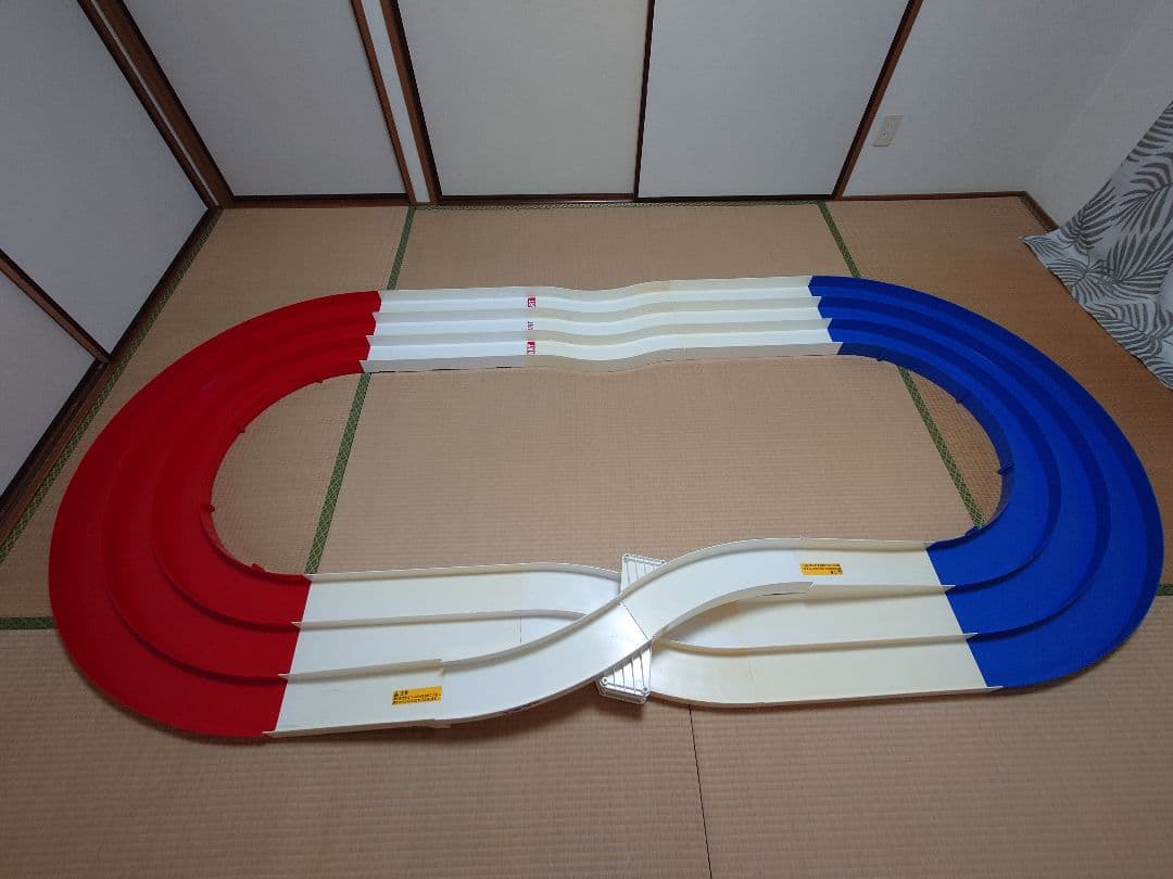 ミニ四駆コースとパーツセット