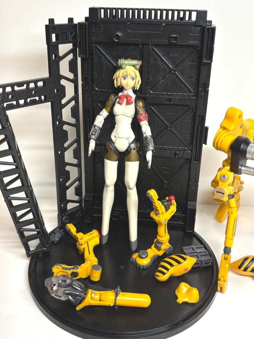DIYフィギャア：少女とロボット機械