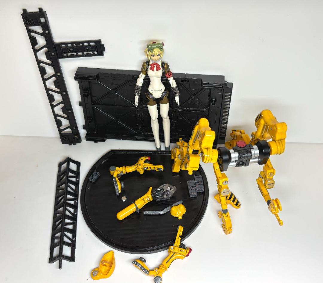 DIYフィギャア：少女とロボット機械