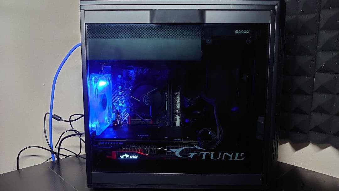たりゅう i3 R9 390X 16GB 512GB 144hz