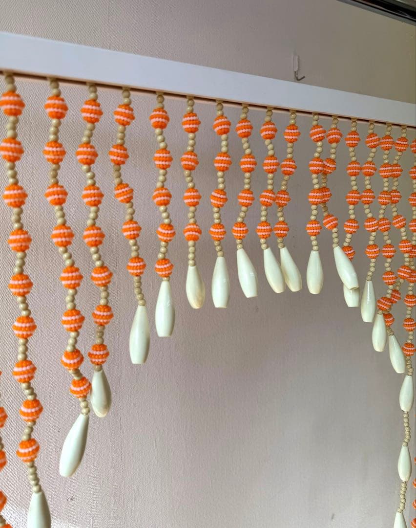 レトロポップ　ビーズカーテン　ビーズのれん　珠のれん　オレンジ　昭和レトロ
