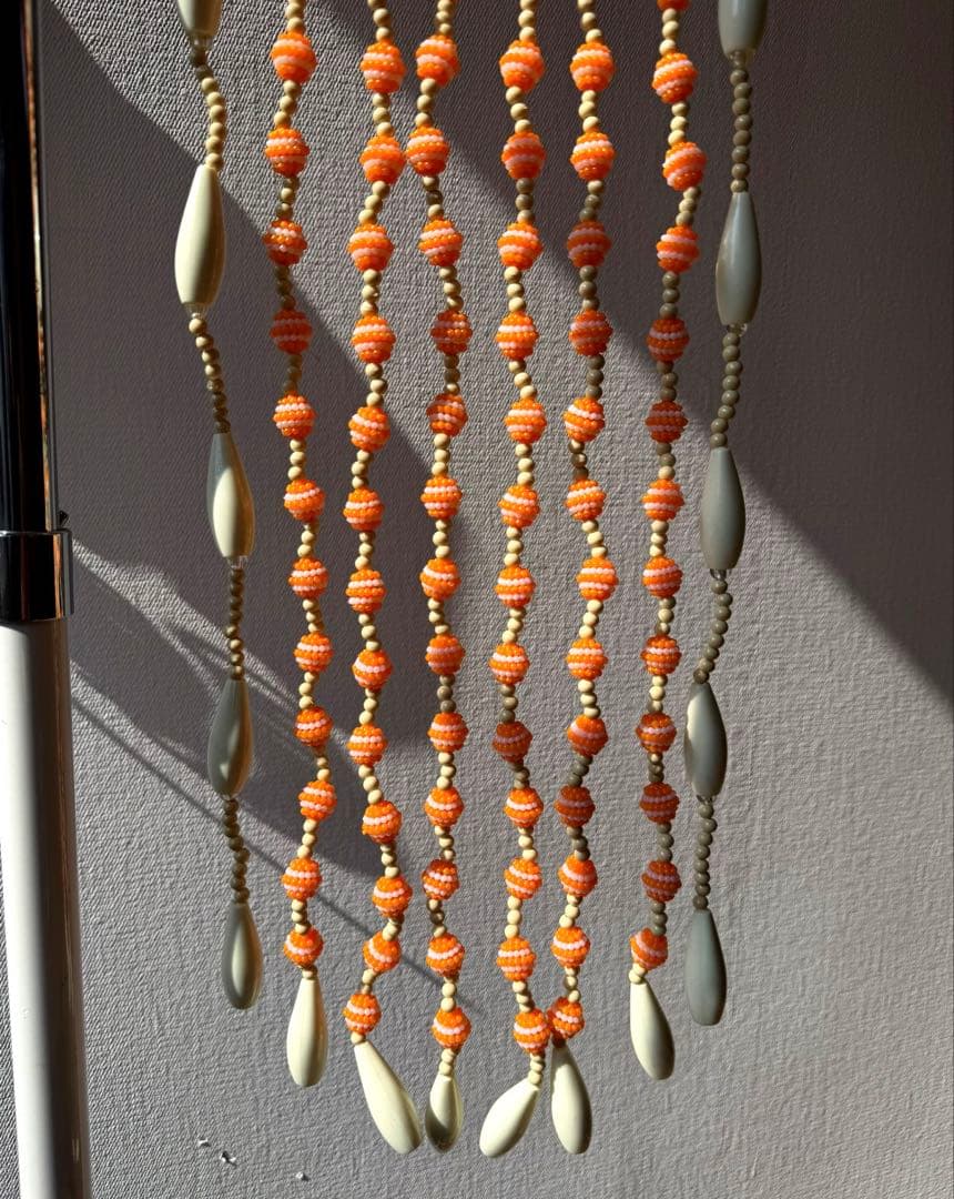 レトロポップ　ビーズカーテン　ビーズのれん　珠のれん　オレンジ　昭和レトロ