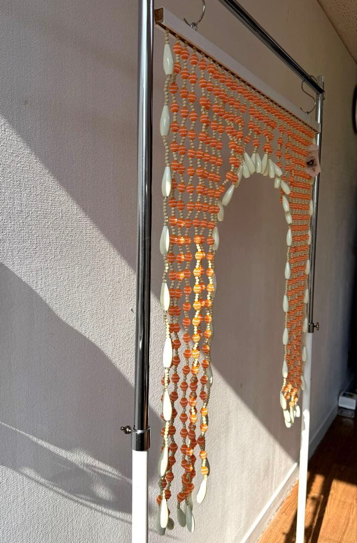 レトロポップ　ビーズカーテン　ビーズのれん　珠のれん　オレンジ　昭和レトロ