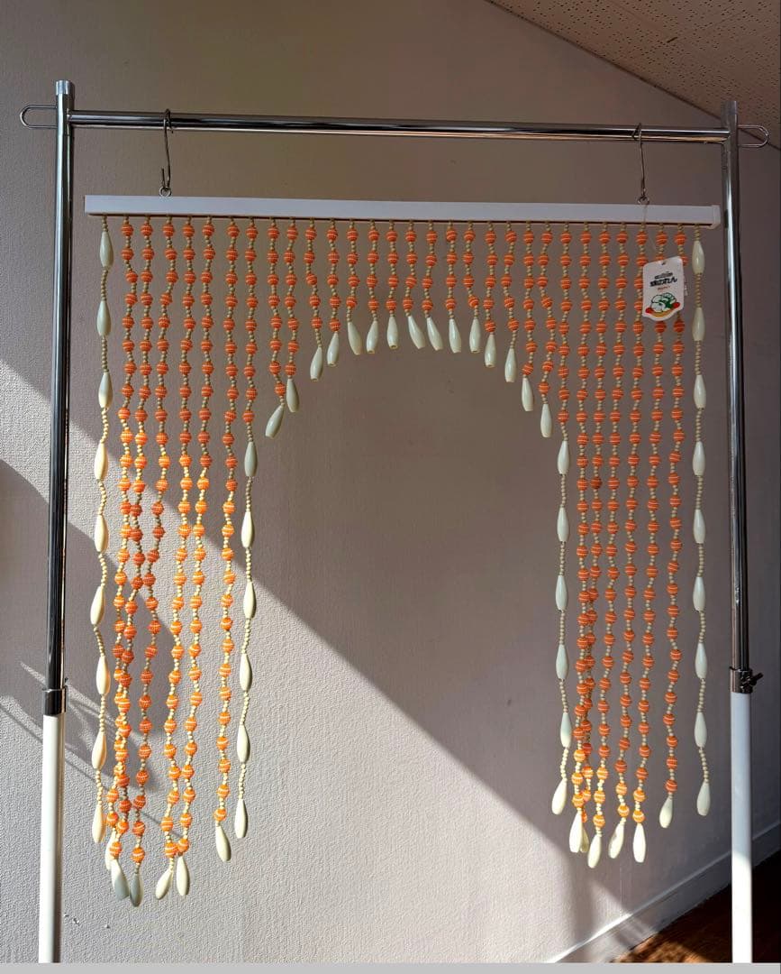 レトロポップ　ビーズカーテン　ビーズのれん　珠のれん　オレンジ　昭和レトロ
