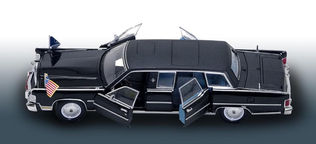 ミニカー 1972 Lincoln Continental Reagan Car 1:24