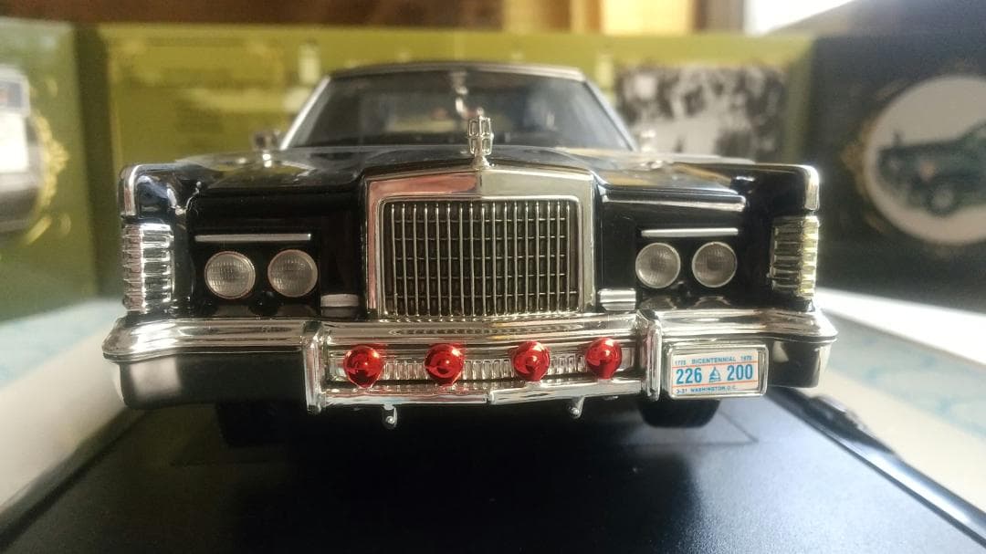 ミニカー 1972 Lincoln Continental Reagan Car 1:24
