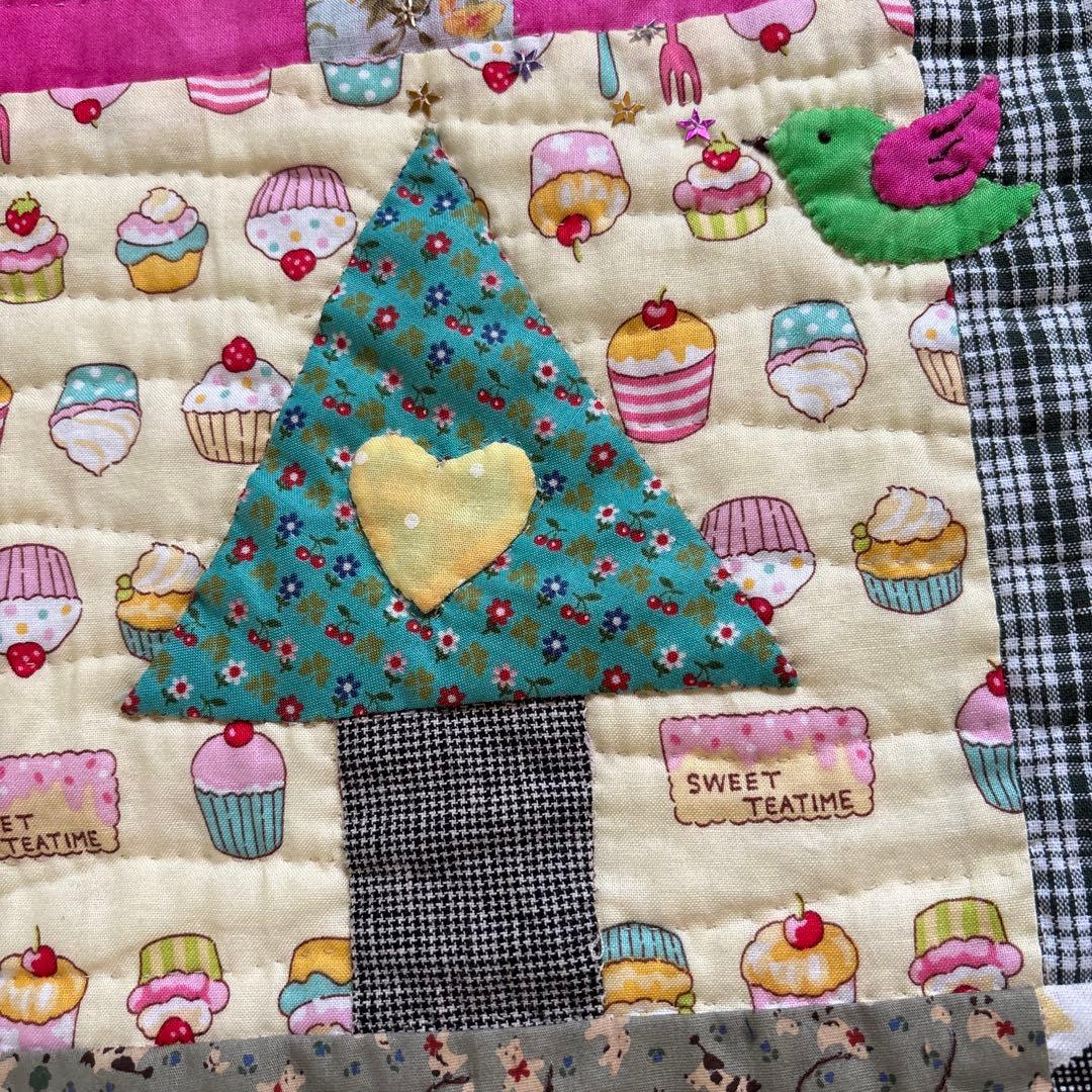 パッチワーク　キルト　タペストリー　刺繍　アップリケ　BIGサイズ
