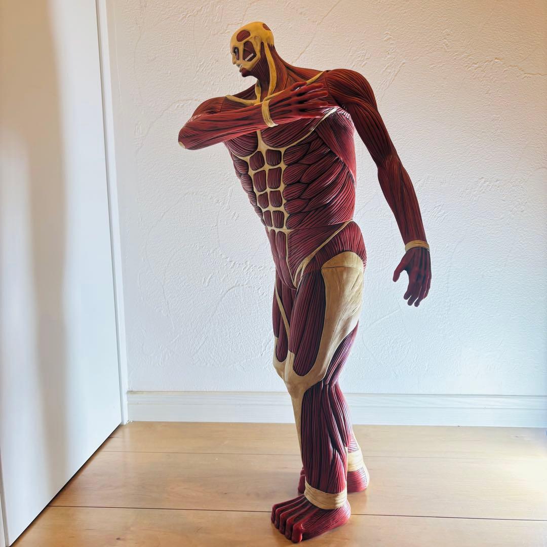 進撃　フィギュア　超大型巨人