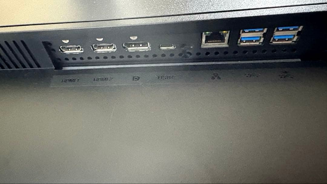 4Kモニター　Ultra HD 32インチ　ディスプレイ