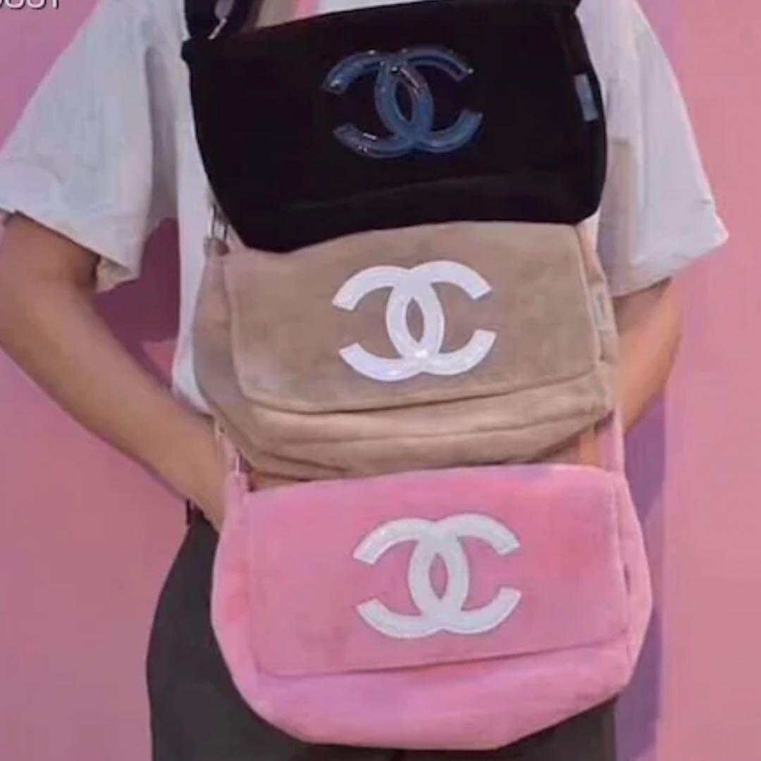 新品　CHANEL海外限定ビューティーノベルティCHANELピンクショルダー