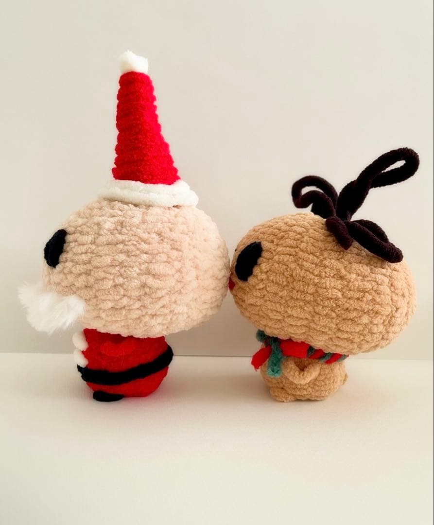 大きなサンタさんとトナカイさんの編みぐるみ