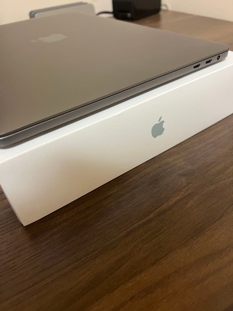 MacBook Pro 13インチ-2018 スペースグレー Touch Bar