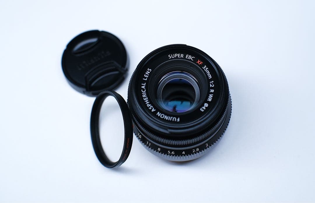 富士FUJIFILMフイルム XF 35mm F2 R WR 防塵防滴耐低温
