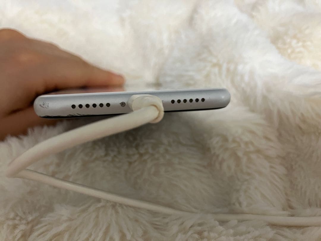 背面割れApple iPhone 10R 本体 64GB