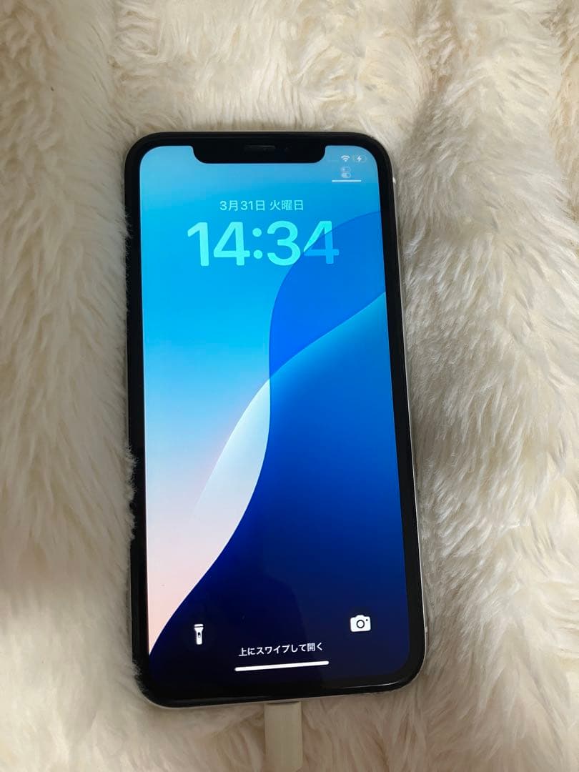 背面割れApple iPhone 10R 本体 64GB