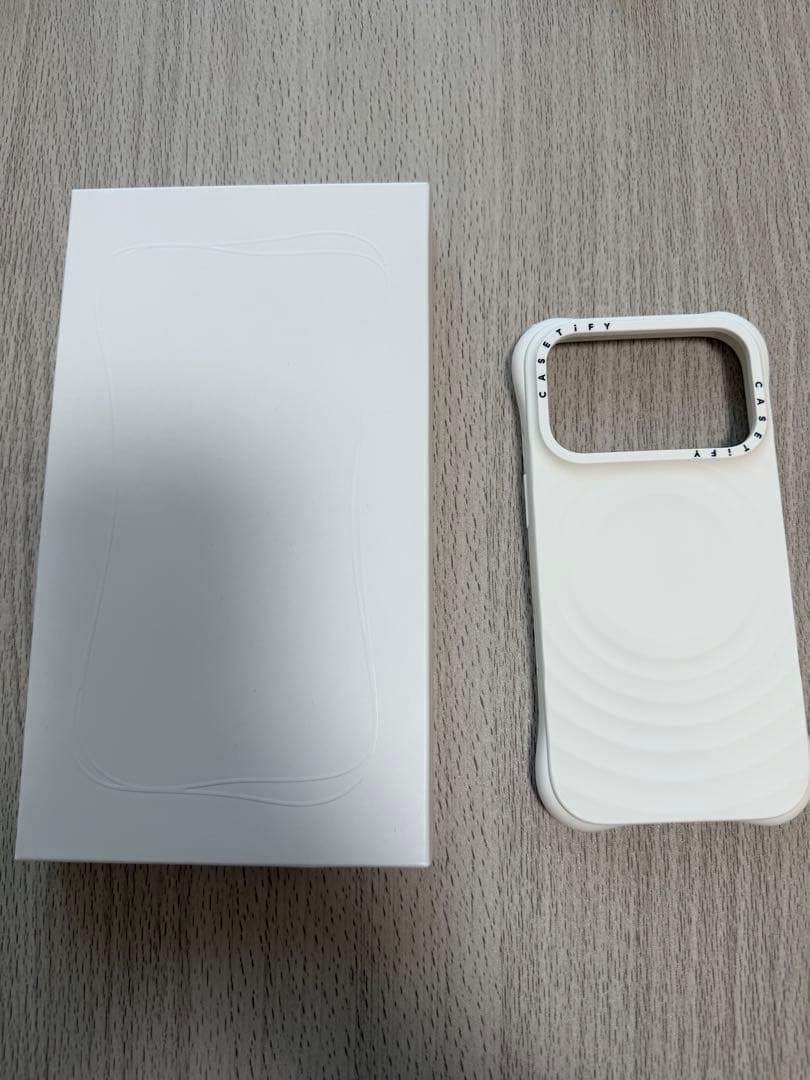 casetify iPhone17pro ウェーブシリコンケースケース
