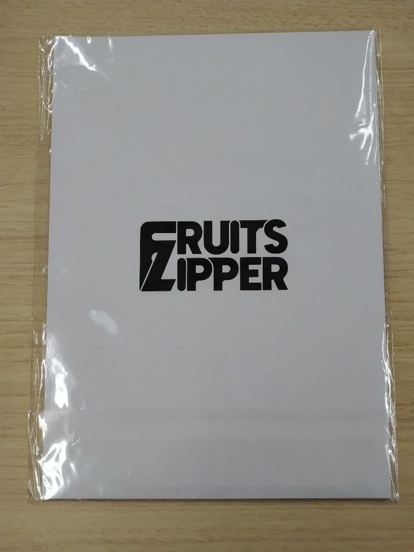 FRUITSZIPPER 直筆サイン入りフォトブック
