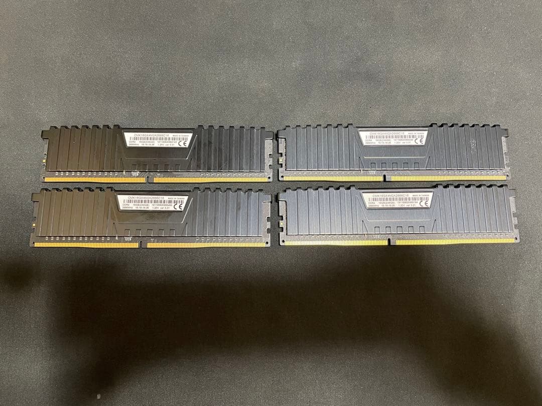 W*D様 コルセア メモリ 32GB 2 x 8GB 2組 DDR4 2666