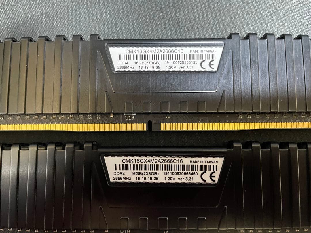 W*D様 コルセア メモリ 32GB 2 x 8GB 2組 DDR4 2666