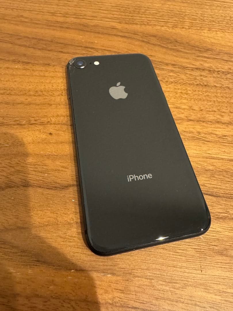 iPhone8 256GB スペースグレイ　背面割れ　SIMロック解除
