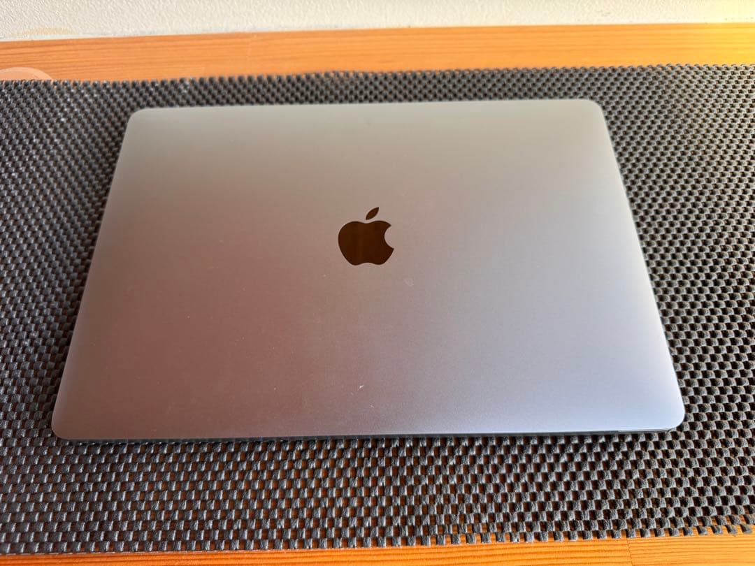 M1 MacBook Air 8GB 【キーボード不良タッチパッド不良】