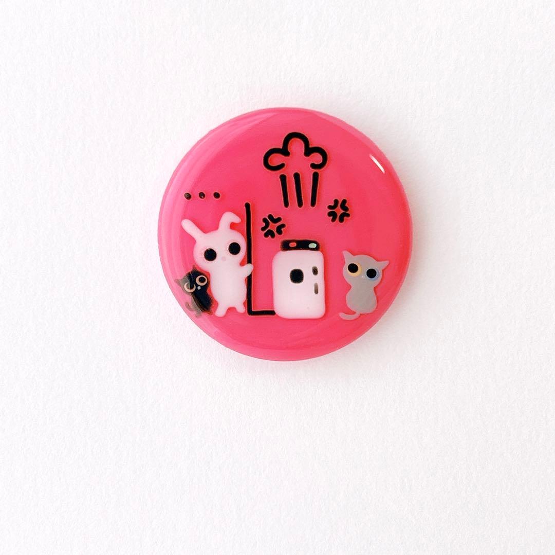 手書き　...なんか怒ってる？  ヘアゴム　ブローチ　レジン　猫　うさぎ