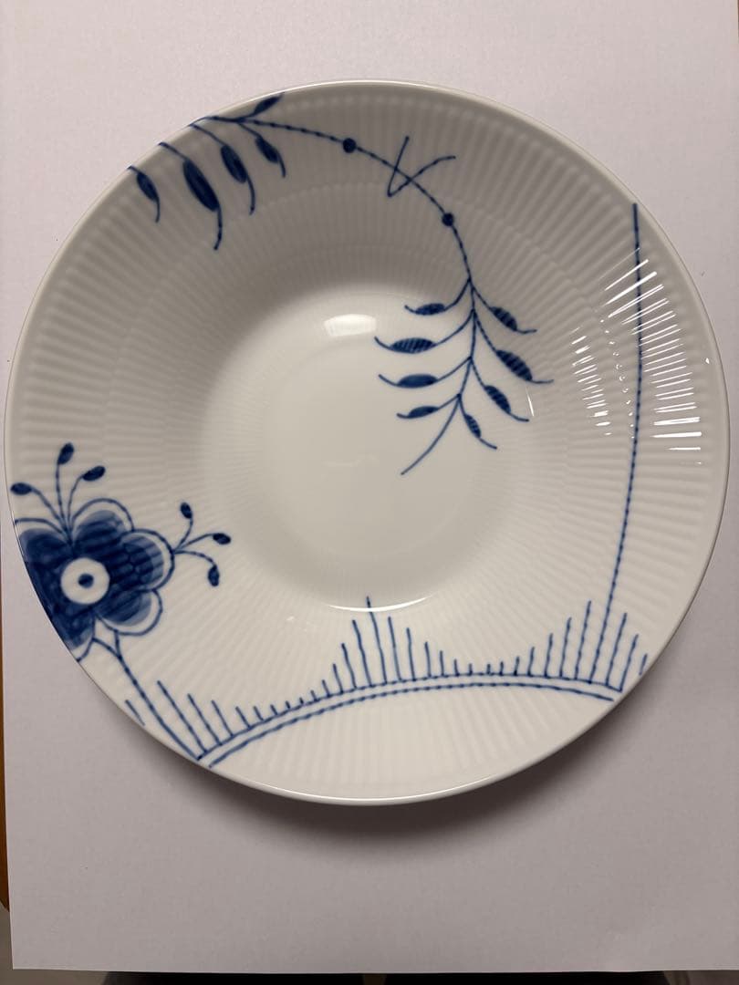 ロイヤルコペンハーゲン ブルーフルーテッド メガ ディーププレート 24cm