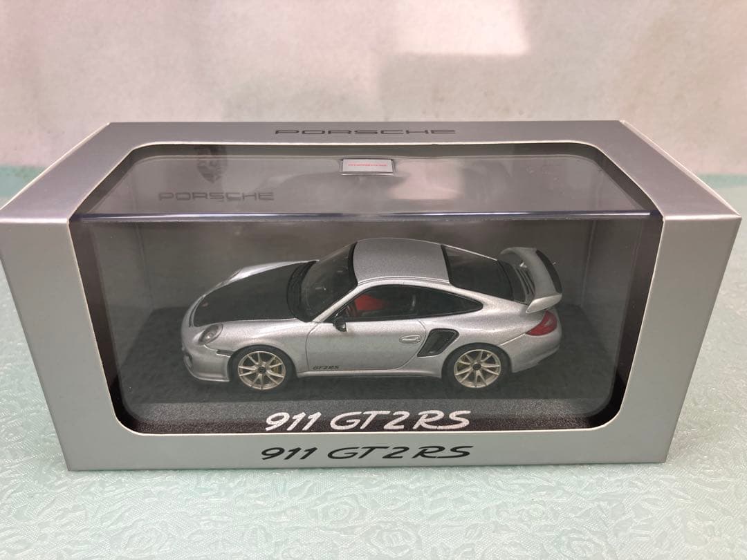 ミニチャンプス　ディーラー品　ポルシェ911 GT2RS 2010年