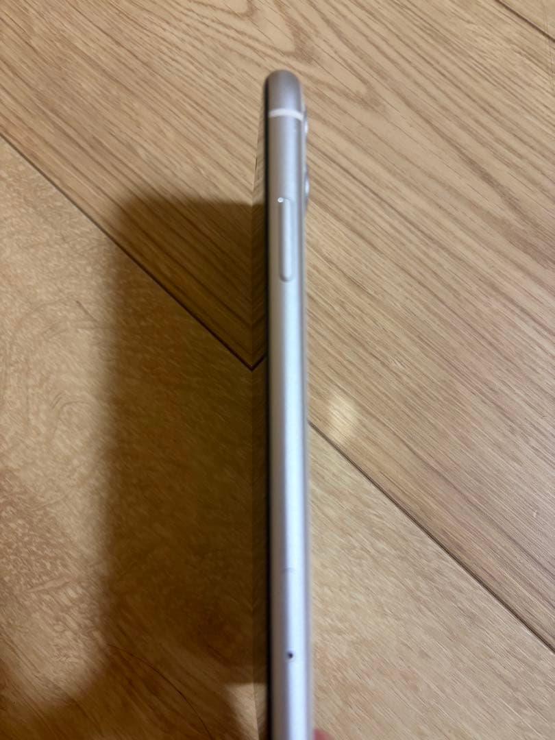 Apple iPhone 11 128G ホワイト 本体　ケース付き
